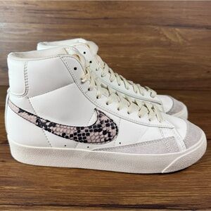 Nike Women’s Blazer Mid '77 SE 'Snakeskin' Women’s Size 8 Leather Shoes